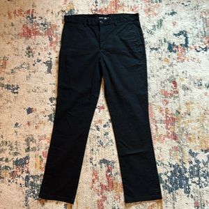 Straight Ultimate Built-In Flex Chino